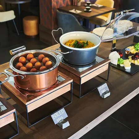 Hotell Piazza & Restaurants 2*