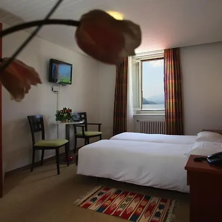 Piazza & Restaurants Hotell Ascona