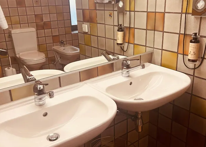 Piazza & Restaurants 2* Ασκόνα