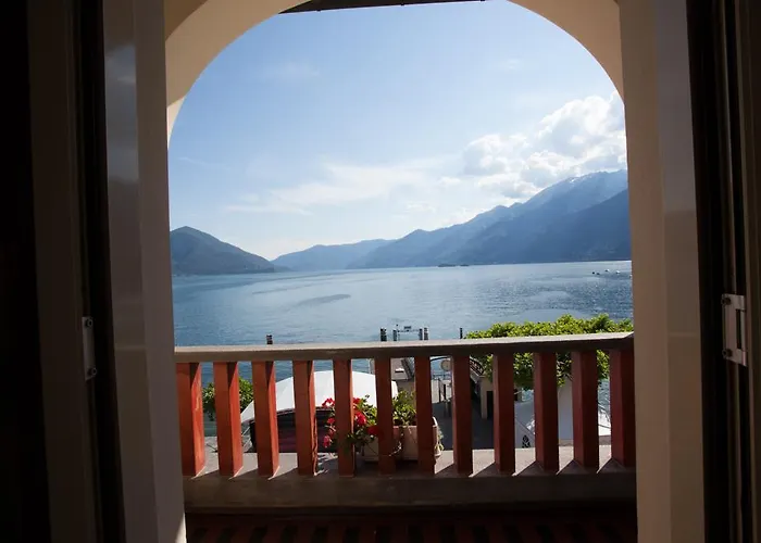 Ξενοδοχείο Piazza & Restaurants 2*