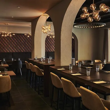 Hotell Piazza & Restaurants 2*