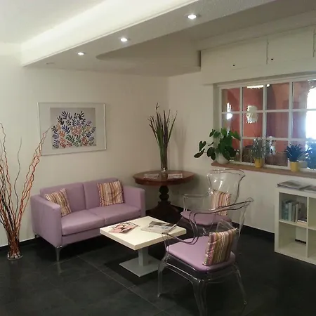 Piazza & Restaurants Hotell