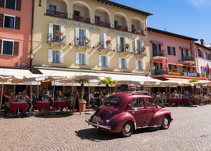 Piazza & Restaurants Hotell 2*