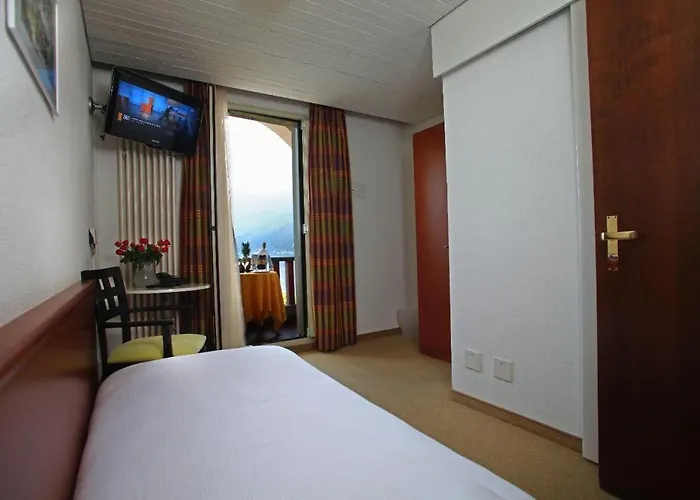 Piazza & Restaurants Hotell Ascona