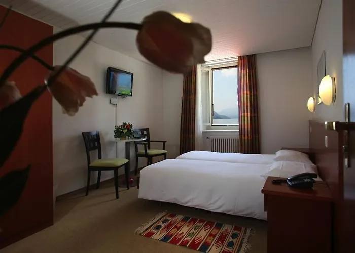 Piazza & Restaurants Hotell Ascona