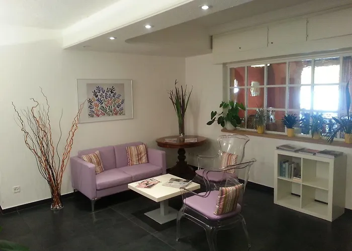 Piazza & Restaurants Hotell